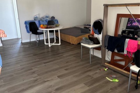 Снять в аренду кондоминиум в Халландейл-Бич, Флорида 1 спальня, 61.13м2, № 1977549 - фото 9