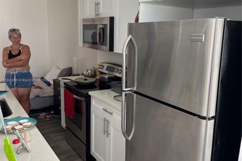 Снять в аренду кондоминиум в Халландейл-Бич, Флорида 1 спальня, 61.13м2, № 1977549 - фото 5