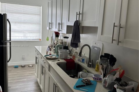 Снять в аренду кондоминиум в Халландейл-Бич, Флорида 1 спальня, 61.13м2, № 1977549 - фото 7