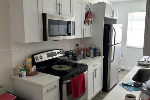 Снять в аренду кондоминиум в Халландейл-Бич, Флорида 1 спальня, 61.13м2, № 1977549 - фото 8