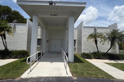 Condo in Cutler Bay, Florida, 1 bedroom  № 2086401