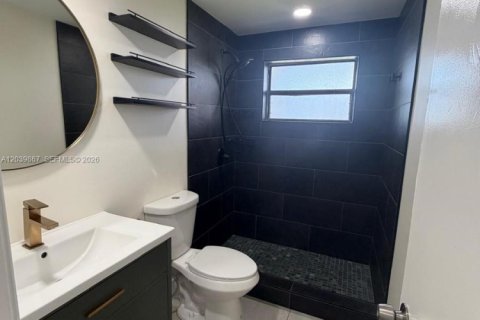 Condo in Cutler Bay, Florida, 1 bedroom № 2086401 - photo 10