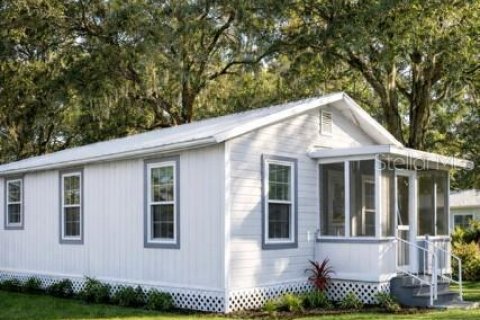 House in Fort Meade, Florida 3 bedrooms, 146.88 sq.m. № 2155379
