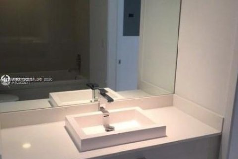 Снять в аренду кондоминиум в Майами, Флорида 1 спальня, 63.55м2, № 2055583 - фото 10