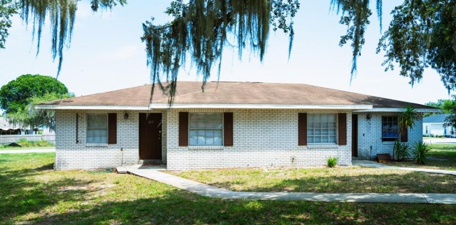 Propiedad comercial en Auburndale, Florida 4 dormitorios, 172.8 m2 № 1757905