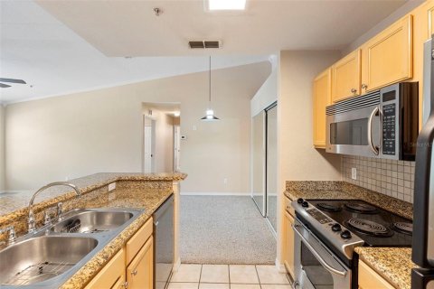 Condo in Orange City, Florida, 3 bedrooms  № 1827090 - photo 10