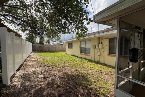 Villa ou maison à louer à Winter Haven, Floride: 3 chambres, 154.59 m2 № 2115827 - photo 29