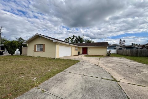Villa ou maison à louer à Winter Haven, Floride: 3 chambres, 154.59 m2 № 2115827 - photo 3