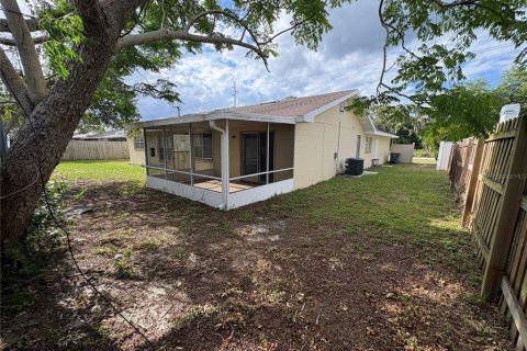 Villa ou maison à louer à Winter Haven, Floride: 3 chambres, 154.59 m2 № 2115827 - photo 28