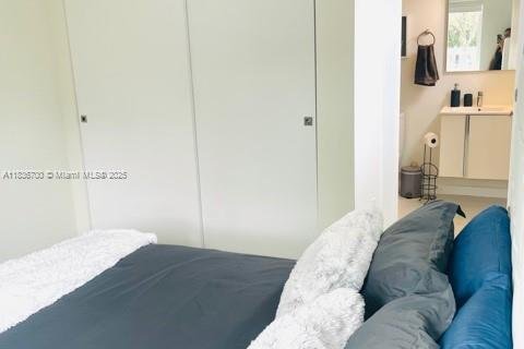 Condo in Miami Beach, Florida, 1 bedroom  № 1822079 - photo 19