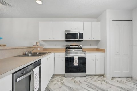 Townhouse in Port Orange, Florida 2 bedrooms, 128.11 sq.m. № 1691011 - photo 10