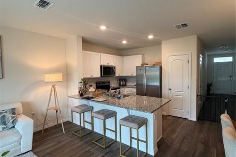 Touwnhouse à louer à Davenport, Floride: 3 chambres, 138.24 m2 № 2413737 - photo 10