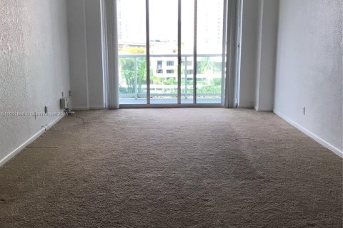 Купить кондоминиум в Санни-Айлс-Бич, Флорида 1 спальня, 92.9м2, № 1955280 - фото 5