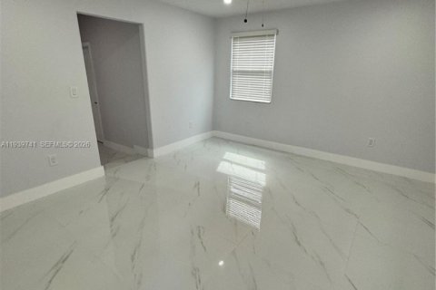 Купить виллу или дом в Помпано-Бич, Флорида 3 спальни, 82.96м2, № 1997048 - фото 13