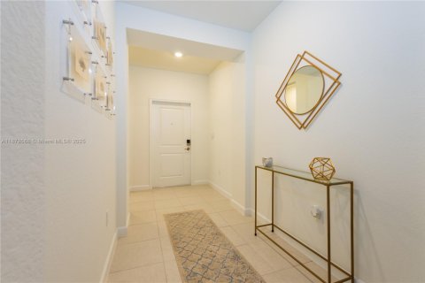 Villa ou maison à vendre à Miami, Floride: 4 chambres, 176.89 m2 № 1927963 - photo 23