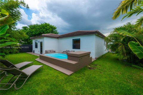 Villa ou maison à vendre à Miami, Floride: 4 chambres, 176.89 m2 № 1927963 - photo 15