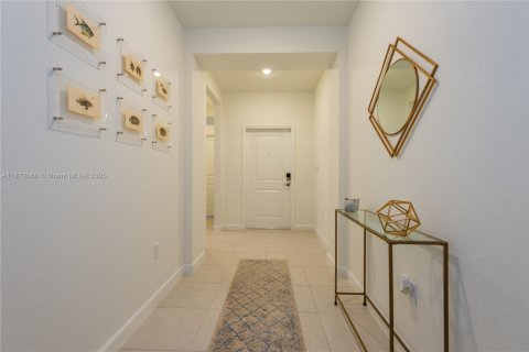 Villa ou maison à vendre à Miami, Floride: 4 chambres, 176.89 m2 № 1927963 - photo 22