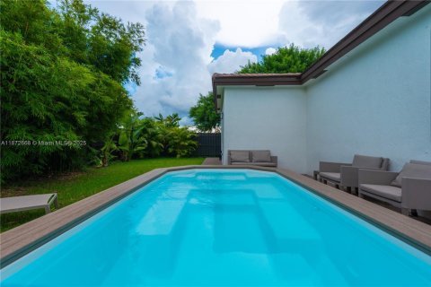 Villa ou maison à vendre à Miami, Floride: 4 chambres, 176.89 m2 № 1927963 - photo 17