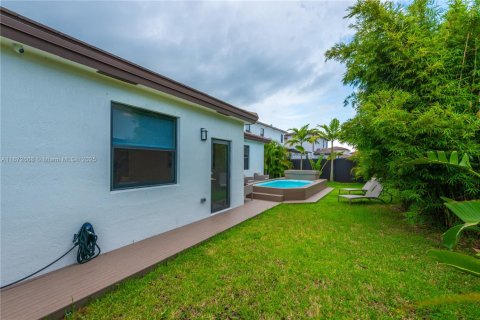 Villa ou maison à vendre à Miami, Floride: 4 chambres, 176.89 m2 № 1927963 - photo 11