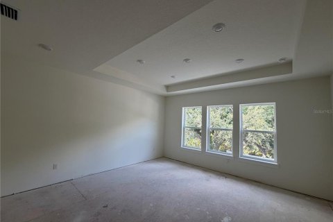 House in Tampa, Florida 5 bedrooms, 296.54 sq.m. № 2224370 - photo 14