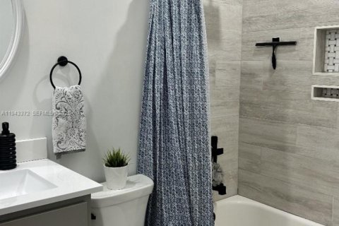 Touwnhouse à vendre à Homestead, Floride: 4 chambres, 161.28 m2 № 2004770 - photo 12