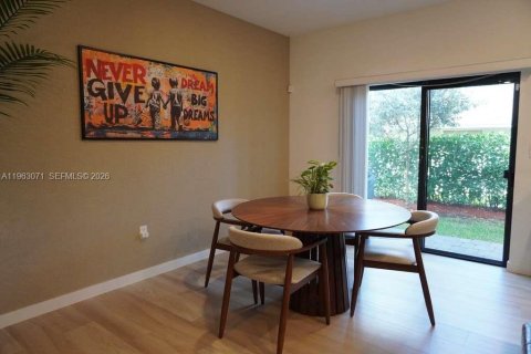 Touwnhouse à louer à Pompano Beach, Floride: 3 chambres, 148.36 m2 № 2026668 - photo 18