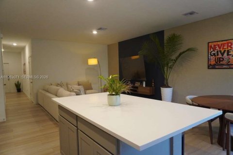 Touwnhouse à louer à Pompano Beach, Floride: 3 chambres, 148.36 m2 № 2026668 - photo 17