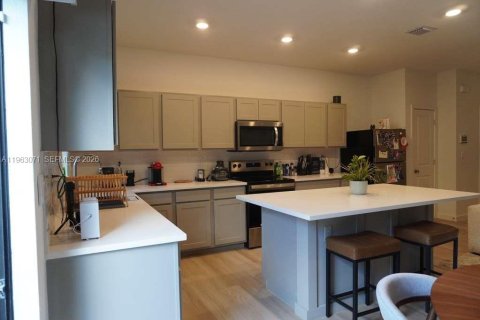 Touwnhouse à louer à Pompano Beach, Floride: 3 chambres, 148.36 m2 № 2026668 - photo 14