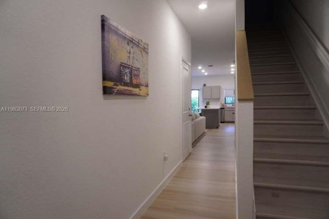 Touwnhouse à louer à Pompano Beach, Floride: 3 chambres, 148.36 m2 № 2026668 - photo 6