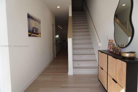 Touwnhouse à louer à Pompano Beach, Floride: 3 chambres, 148.36 m2 № 2026668 - photo 7