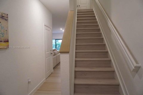 Touwnhouse à louer à Pompano Beach, Floride: 3 chambres, 148.36 m2 № 2026668 - photo 8