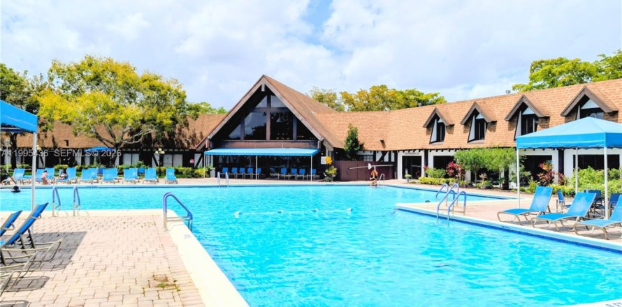 Condo à Lauderhill, Floride, 2 chambres  № 2066122