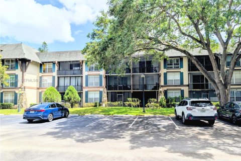 Copropriété à vendre à Lauderhill, Floride: 2 chambres, 117.06 m2 № 2066122 - photo 3