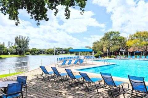 Copropriété à vendre à Lauderhill, Floride: 2 chambres, 117.06 m2 № 2066122 - photo 16