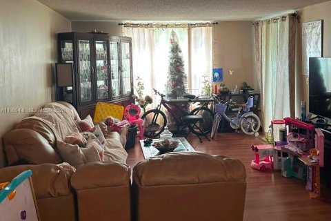 Copropriété à vendre à Lauderhill, Floride: 2 chambres, 117.06 m2 № 2066122 - photo 7