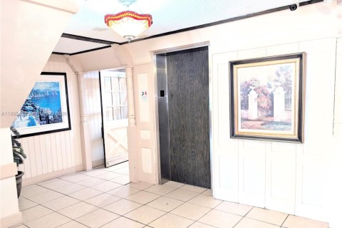 Copropriété à vendre à Lauderhill, Floride: 2 chambres, 117.06 m2 № 2066122 - photo 6