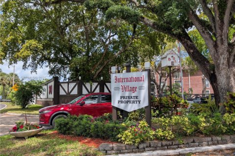 Copropriété à vendre à Lauderhill, Floride: 2 chambres, 117.06 m2 № 2066122 - photo 9