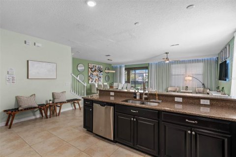 House in Davenport, Florida 8 bedrooms, 363.15 sq.m. № 1916676 - photo 22