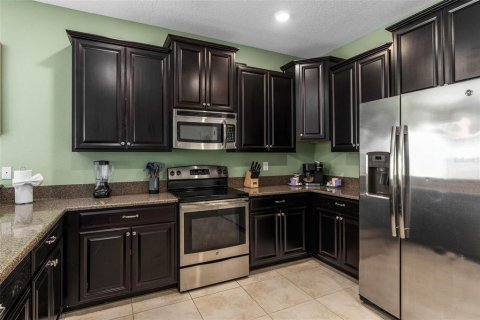 House in Davenport, Florida 8 bedrooms, 363.15 sq.m. № 1916676 - photo 21