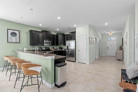 House in Davenport, Florida 8 bedrooms, 363.15 sq.m. № 1916676 - photo 23