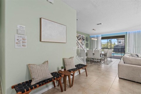House in Davenport, Florida 8 bedrooms, 363.15 sq.m. № 1916676 - photo 24