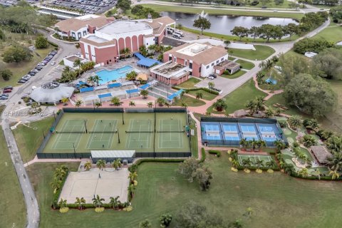 Condo in Deerfield Beach, Florida, 2 bedrooms  № 1982679 - photo 4