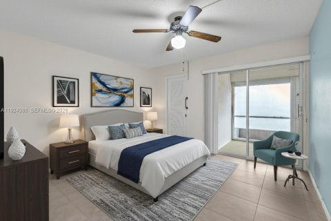 Condo in Deerfield Beach, Florida, 2 bedrooms  № 1982679 - photo 18