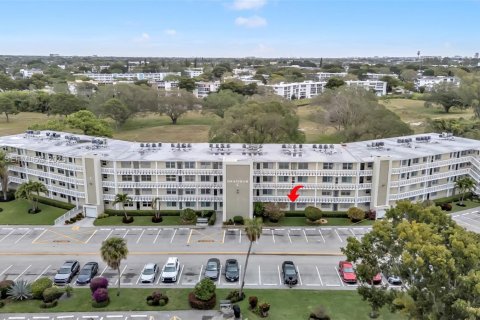 Condo in Deerfield Beach, Florida, 2 bedrooms  № 1982679 - photo 2
