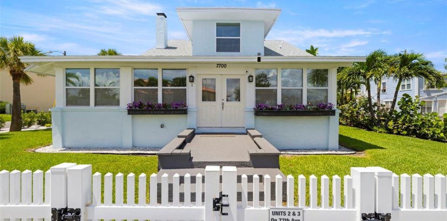 Immobilier commercial à Saint Pete Beach, Floride 5 chambres, 224.92 m2 № 1884947