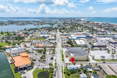 Immobilier commercial à vendre à Saint Pete Beach, Floride: 5 chambres, 224.92 m2 № 1884947 - photo 15