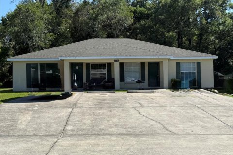 Propiedad comercial en Ocala, Florida 6 dormitorios, 200.67 m2 № 2215003