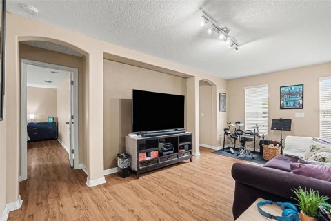 Townhouse in Tampa, Florida 3 bedrooms, 184.69 sq.m. № 2093983 - photo 18