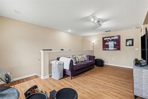 Townhouse in Tampa, Florida 3 bedrooms, 184.69 sq.m. № 2093983 - photo 16