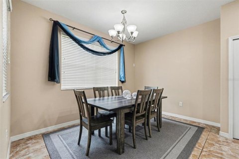 Townhouse in Tampa, Florida 3 bedrooms, 184.69 sq.m. № 2093983 - photo 11